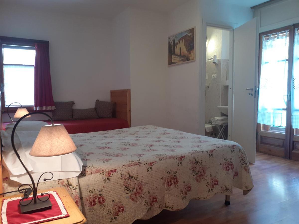 Hotel Villa Cary Oulx Buitenkant foto