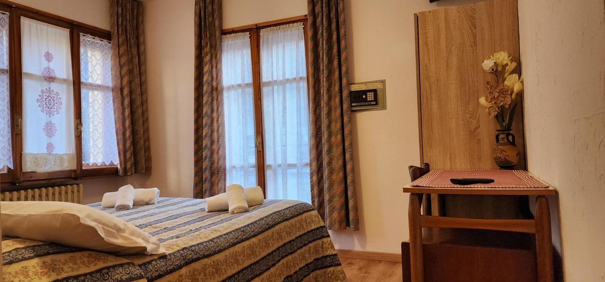 Hotel Villa Cary Oulx Buitenkant foto