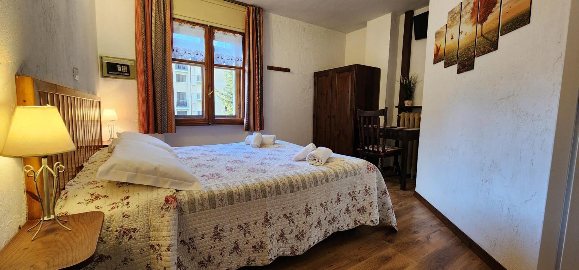 Hotel Villa Cary Oulx Buitenkant foto