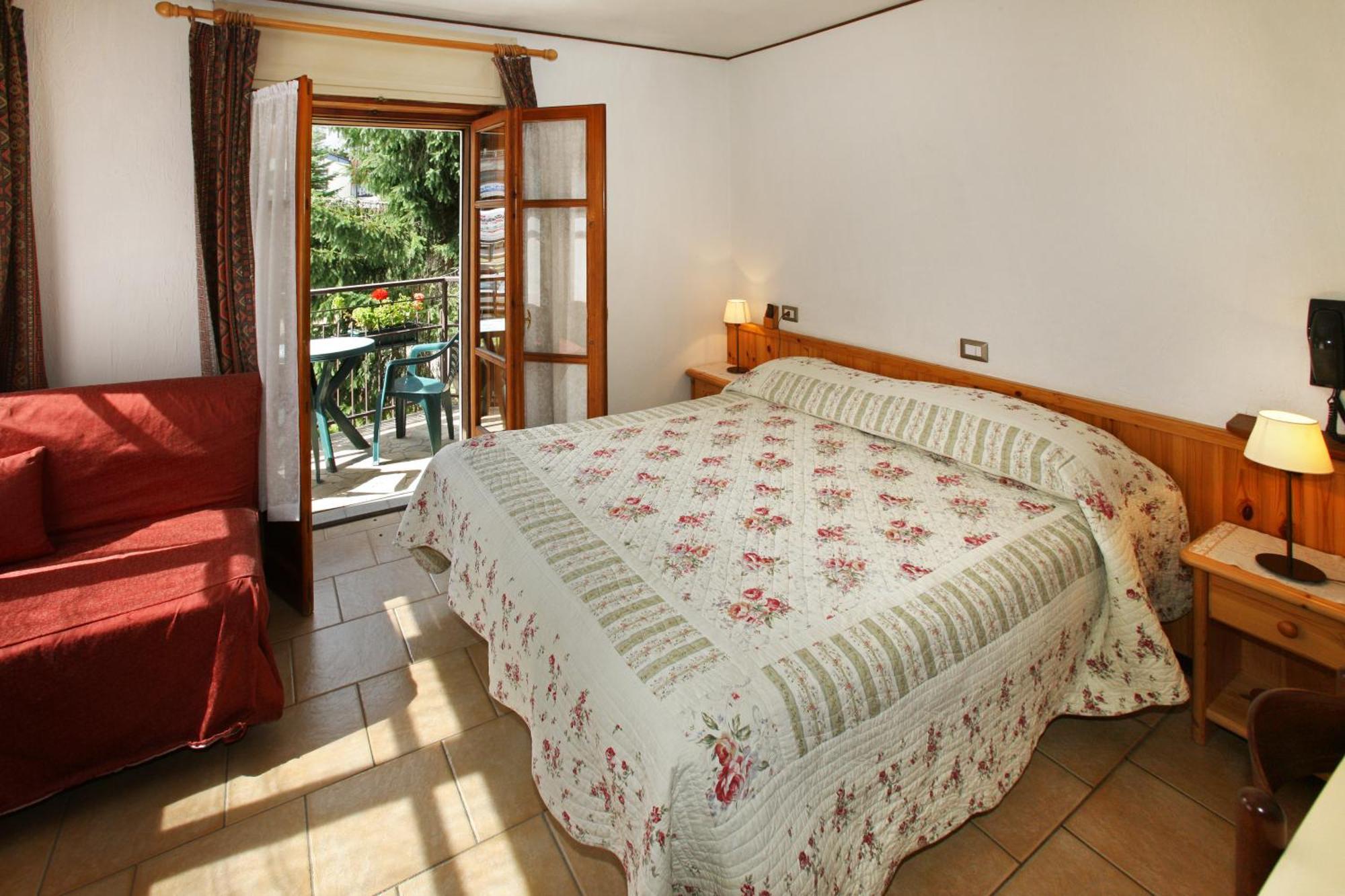 Hotel Villa Cary Oulx Buitenkant foto