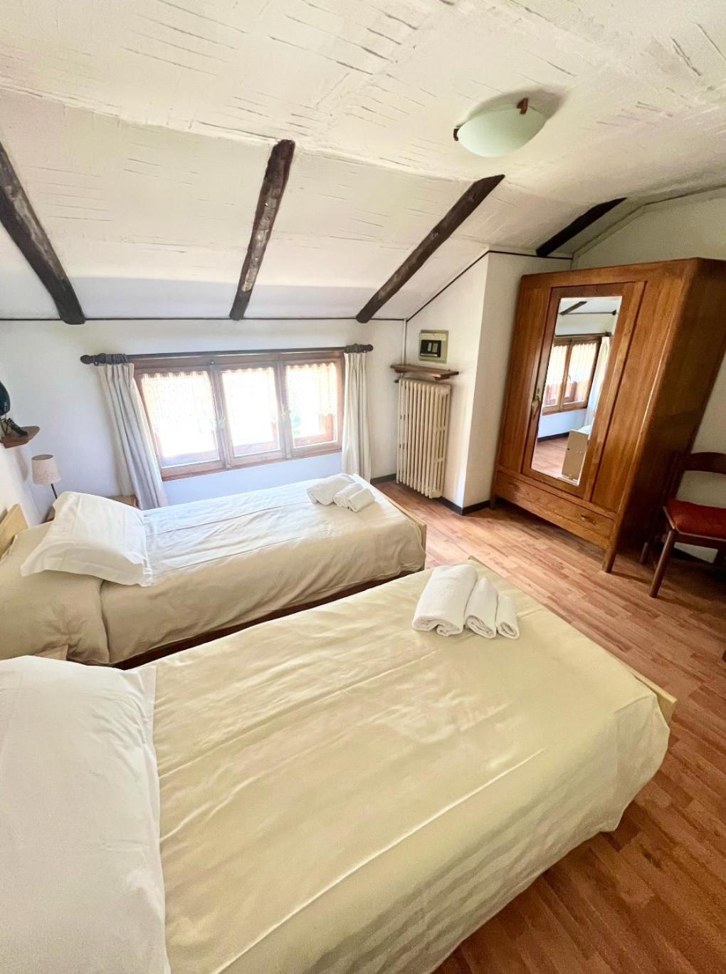 Hotel Villa Cary Oulx Buitenkant foto