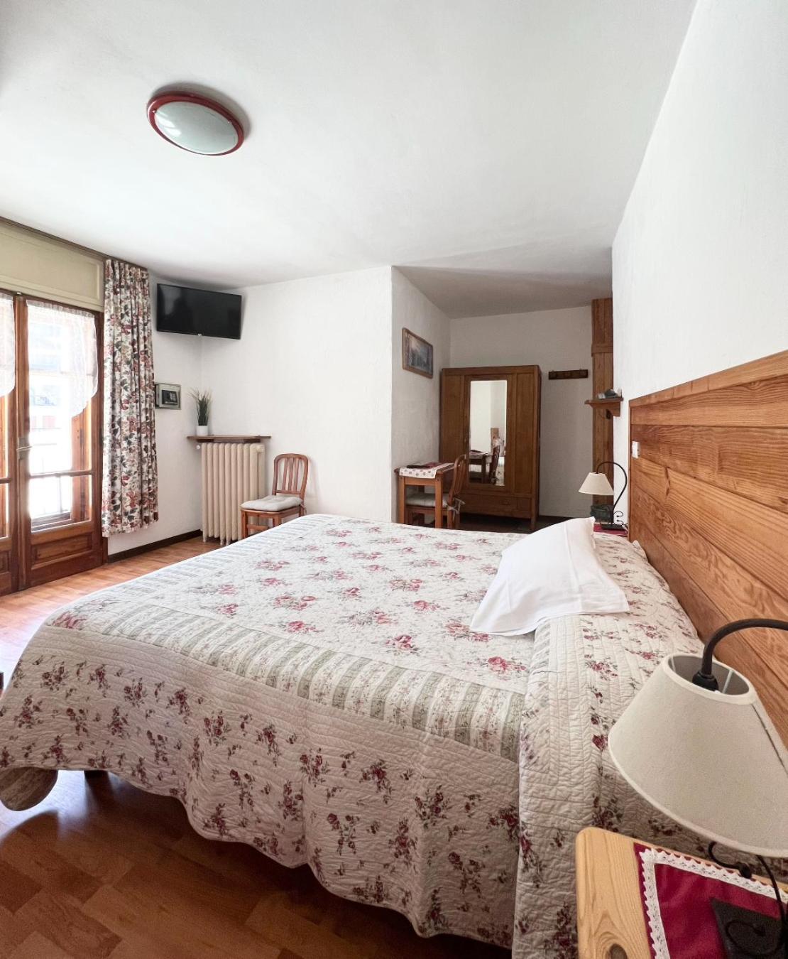 Hotel Villa Cary Oulx Buitenkant foto