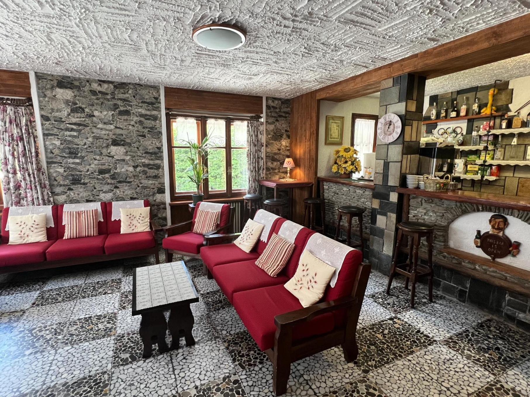 Hotel Villa Cary Oulx Buitenkant foto