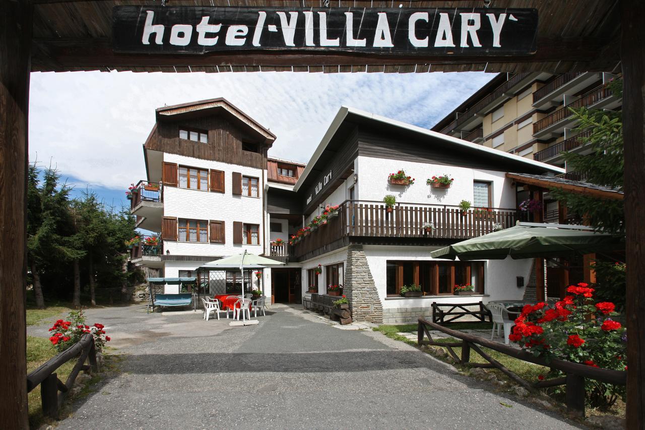 Hotel Villa Cary Oulx Buitenkant foto